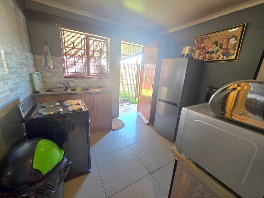 3 Bedroom Property for Sale in Bohlokong Free State
